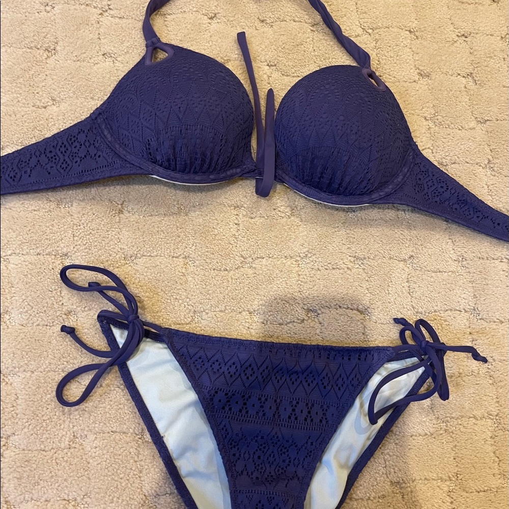 Victoria’s Secret push-up swimsuit